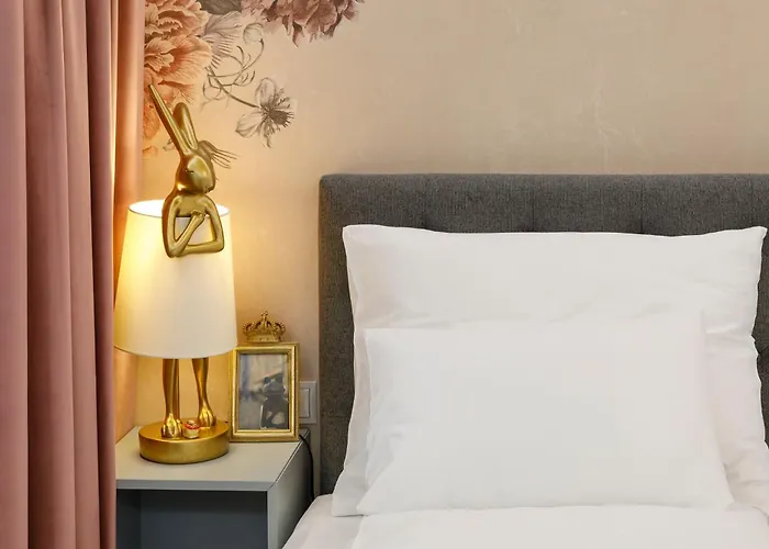 Hideaways - Boutique With Secret Courtyard Access Appartement Wenen