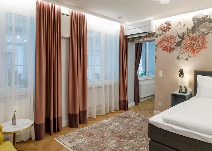 Hideaways - Boutique With Secret Courtyard Access Wenen